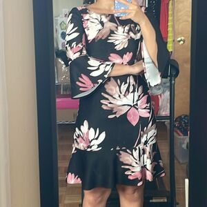 Vince Camuto bell sleeve elegant women’s floral midi mermaid dress NWT size 6